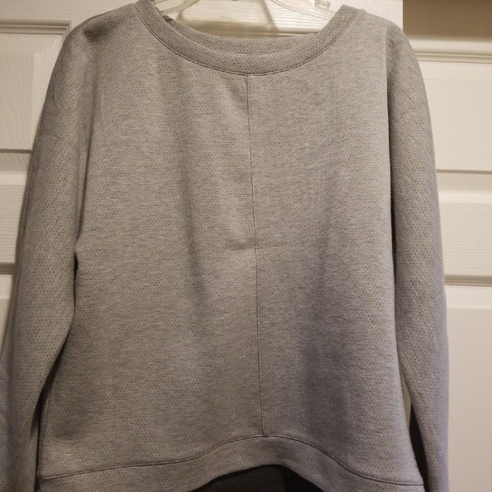 Super cute GapFit Sweatshirt